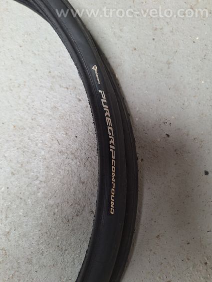 Pneux continental neuf. - 2