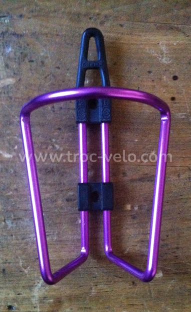 Porte-bidon Racer fuchsia en aluminium comme neuf - 1