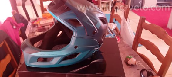 Casque met Parachute
