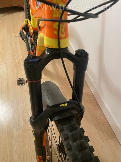 VTT GIANT REIGN - 4