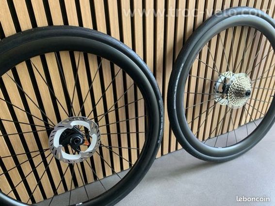 Pack NEUF : Roues Carbone Canyon ED42 + Pneus + Disques Ultegra + Cassette 12V - 2