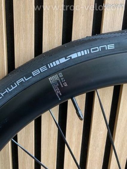 Pack NEUF : Roues Carbone Canyon ED42 + Pneus + Disques Ultegra + Cassette 12V - 10