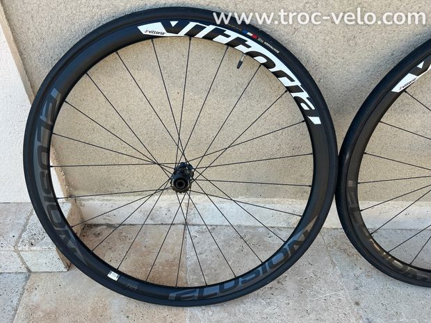 Roues carbone Vittoria - 1