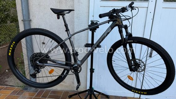 Orbea Alma M51 2023 taille M – Carbone – Excellent état – 300 km