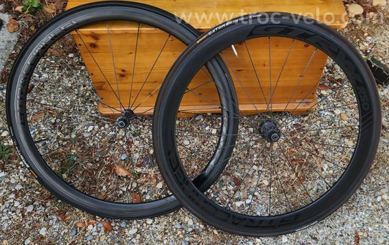 Vends paire de roues GT Race Wheel