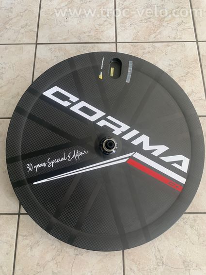 Roue arrière lenticulaire corima carbone