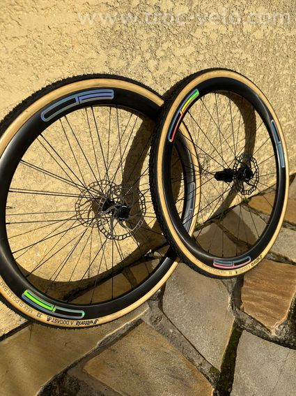 Paires de roues CX boyaux carbone neuves (Dubeau)