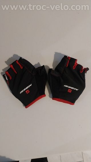 Gants Massi comp tech noir / rouge