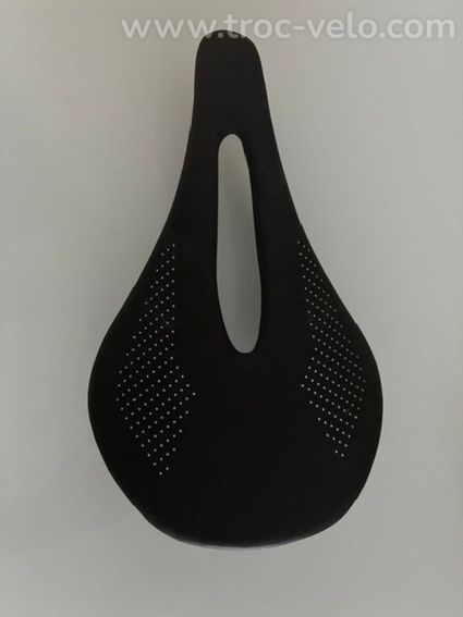 SELLE CARBON