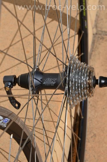 Paire de Roues Ambrosio Focus TBQ - 36 rayons - 9 speed 12-23 - Shimano Deore - 4