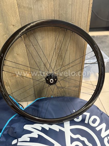 Roues neuves campagnolo Bora WTO 33 - 4