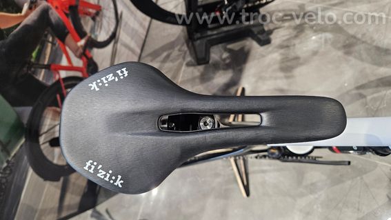 Selle Fizik Vento Antares R1 en 140mm