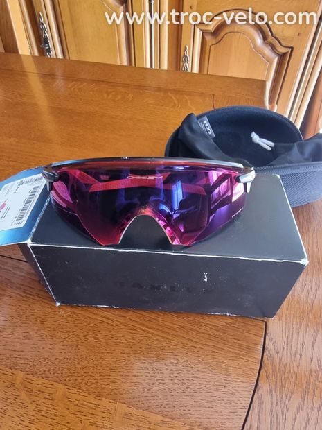 Oakley encoder noir mat/rouge prizm road - 1