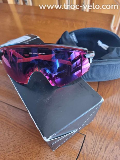 Oakley encoder noir mat/rouge prizm road - 2