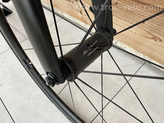 Canyon Ultimate CF SLX 8.0 Ultegra Di2 - DT Swiss PRC 1100 Mont Chasseral - 2