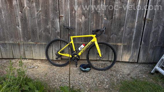 Orbea Orca M30 2023 - Shimano 105 - 2