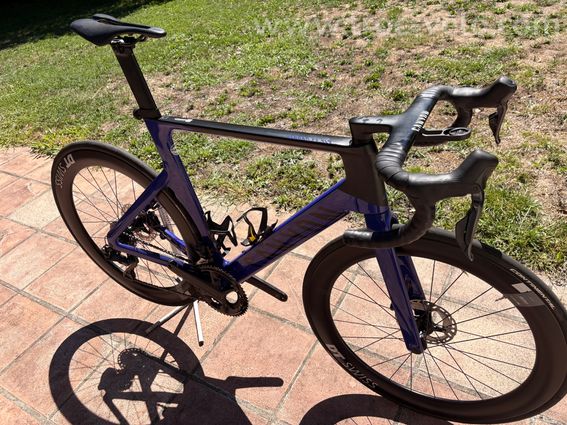 Canyon Aeroad CF SLX 8 Ultegra Di2 12v – DT Swiss carbone – 2023 - 2