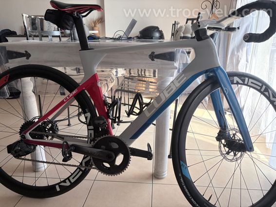 Vélo route cube cx67