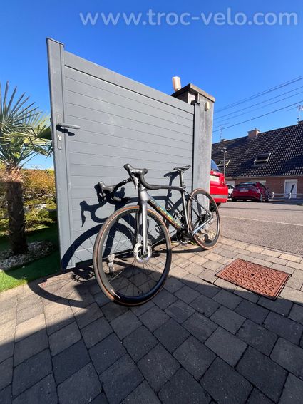 Trek Émonda SL 6 Pro Di2 – 2023 – Taille 54 – Roues carbone - 10