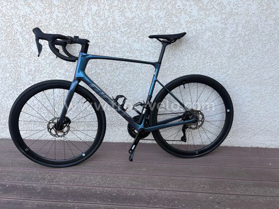 GIANT DEFY ADVANCED 2025 – 105 DI2 – 500 KM – ÉTAT NEUF – WAHOO BOLT INCLUS - 2