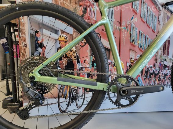 Gravel Focus Atlas 6.7 Shimano Cues Tailles M; L - 2