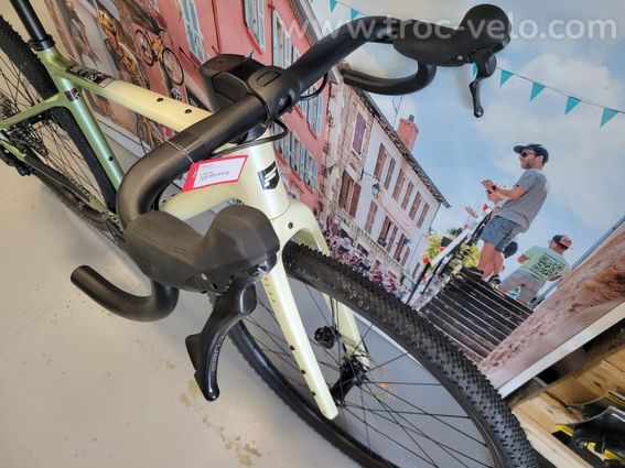Gravel Focus Atlas 6.7 Shimano Cues Tailles M; L - 3