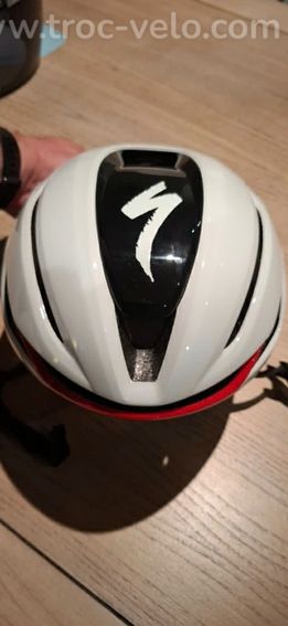Specialized evade 4