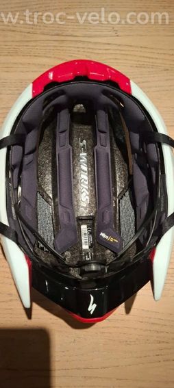 Specialized evade 4 - 3