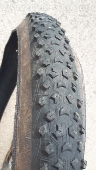Hutchinson Taipan Hardskin 27.5x2.10 - 3