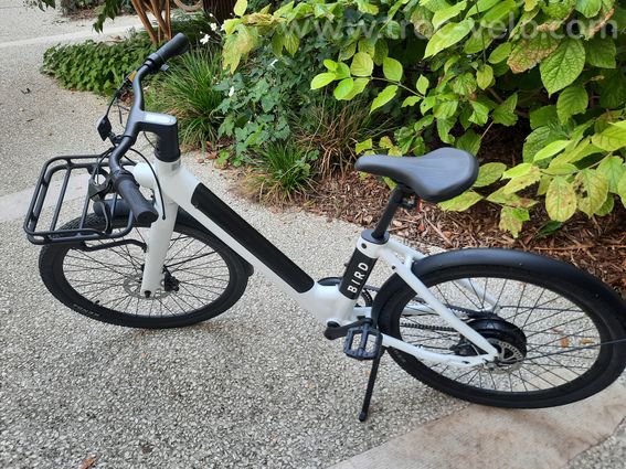 Vélo électrique BirdBike V‑Frame blanc – courroie – quasi neuf - 3
