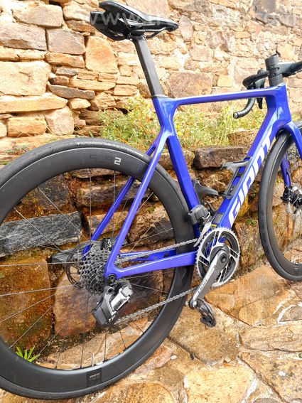 Giant propel  - 2