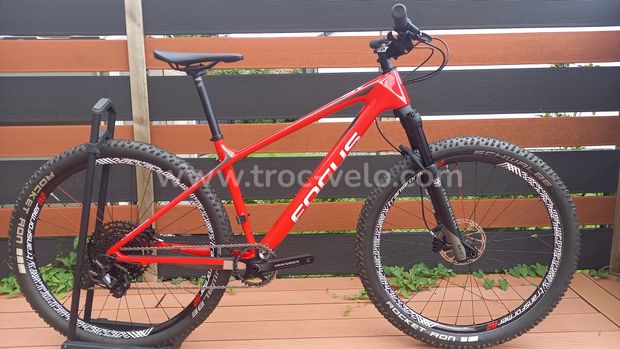 Promo Vtt Neuf Focus carbone 27,5 taille S 10,3kg -60% - 1