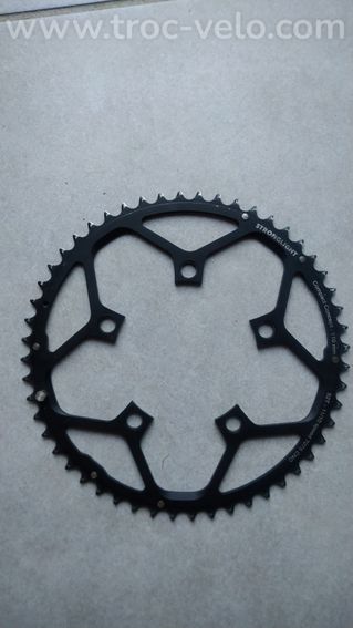 plateau extérieur stronglight 52T 110mm