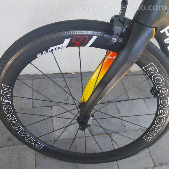Vélo de course PINARELLO PRINCE FX Di2 2019 Carbone Ultegra élec 11 V Taille 60 Roues Carbone - 2