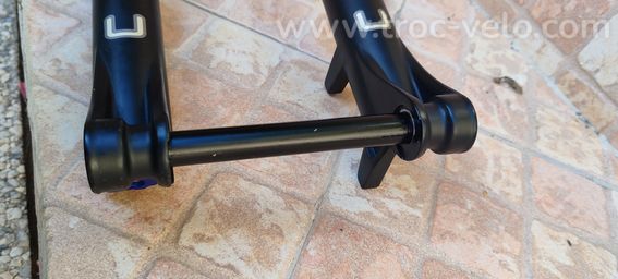 Fourche manitou markhor neuve 100 mm avec blocage guidon - 3