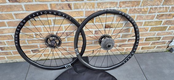 Princeton Alta 32/35 comme neuves