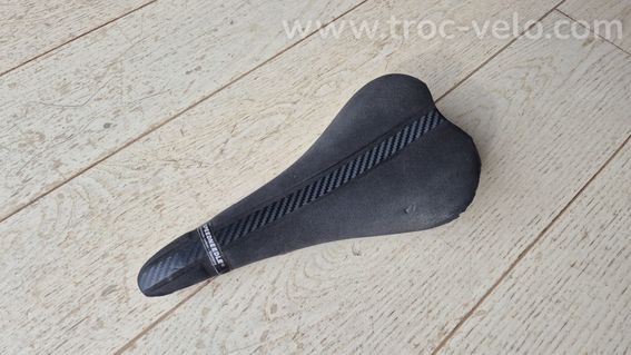 Selle TUNE Speedneedle 20TWENTY carbone avec revêtement Alcantara noir - 5