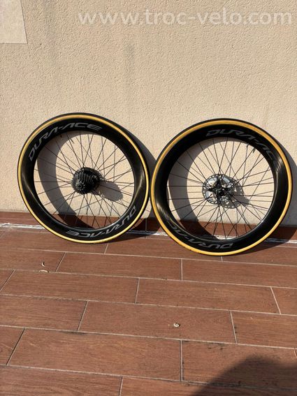 Roue carbone dura ace