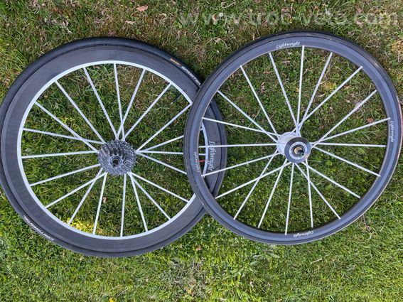 Paire lightweight 11v - 2