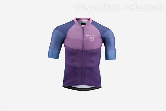 Echange maillot lapierre obvious,,dessiné IA.