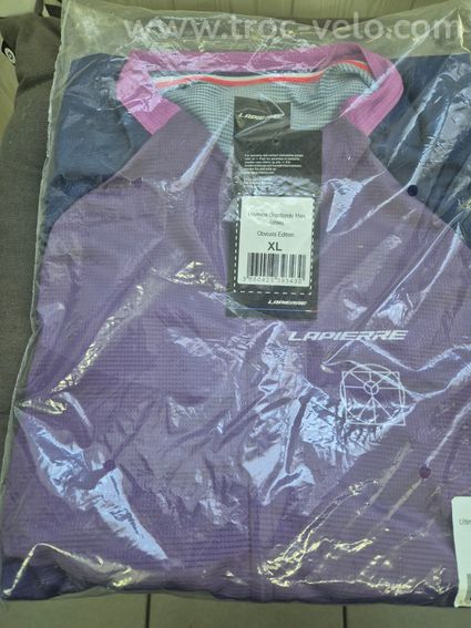 Echange maillot lapierre obvious,,dessiné IA. - 2