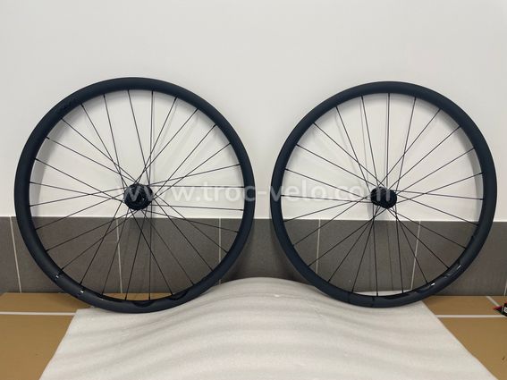 Roues OQUO RC30 team neuves