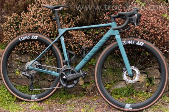 Canyon Ultimate CF SLX 8 Di2