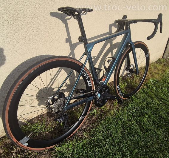 Canyon Ultimate CF SLX 8 Di2 - 4