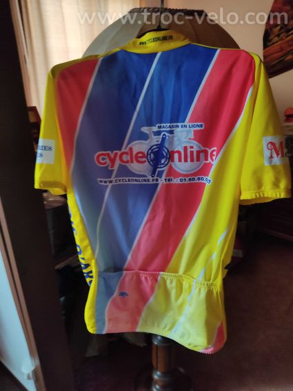 LOT de 3 MAILLOT  - 4