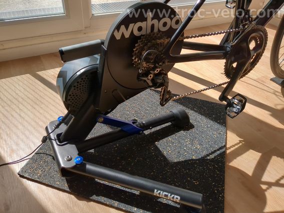 Home trainer Wahoo Kick R V5