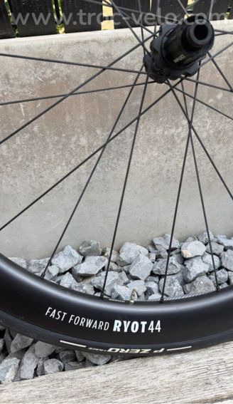 roues FFWD RYOT 44 - 4