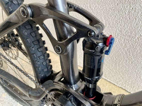 Giant Stance E+ 1 Pro Taille L 854 km  - 3
