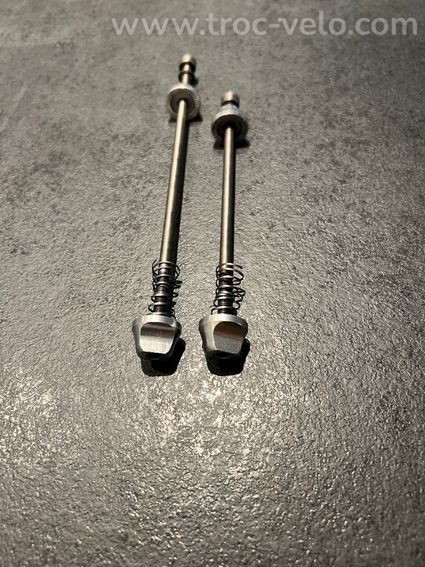 1 jeu serrage rapide titane gris, serrage par clé alen 5 mm. - 3