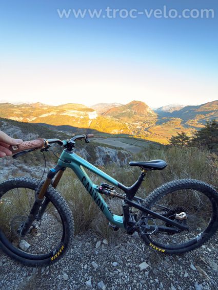 VTT Canyon Spectral 29 CFR (Taille M) - Upgrades TRP Or / Fox Factory / X0 AXS - 2